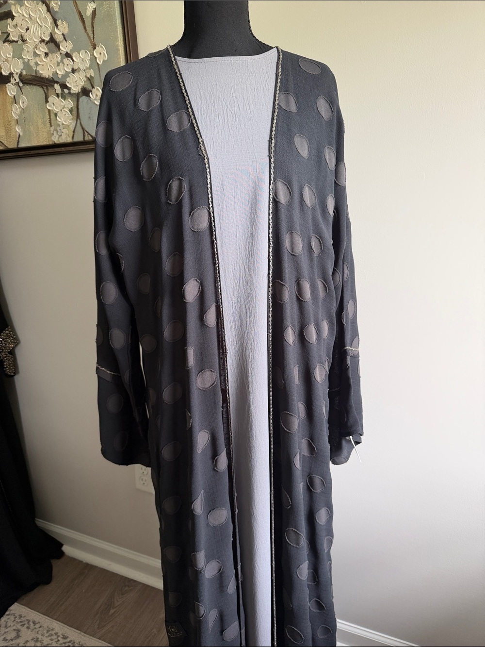 Abaya Elegant Gray Textured Open Abaya / Kimono Cardigan – Modest & Lightweight